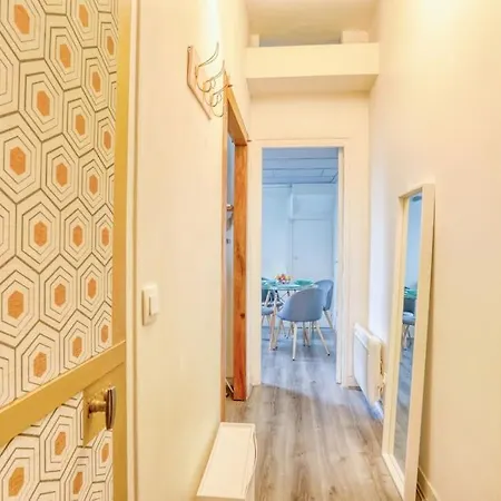 Charming - Near Center, Ac Included Apartment *
